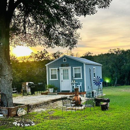 Tiny House - Our Little Piece Of Paradise Lakehills 외부 사진