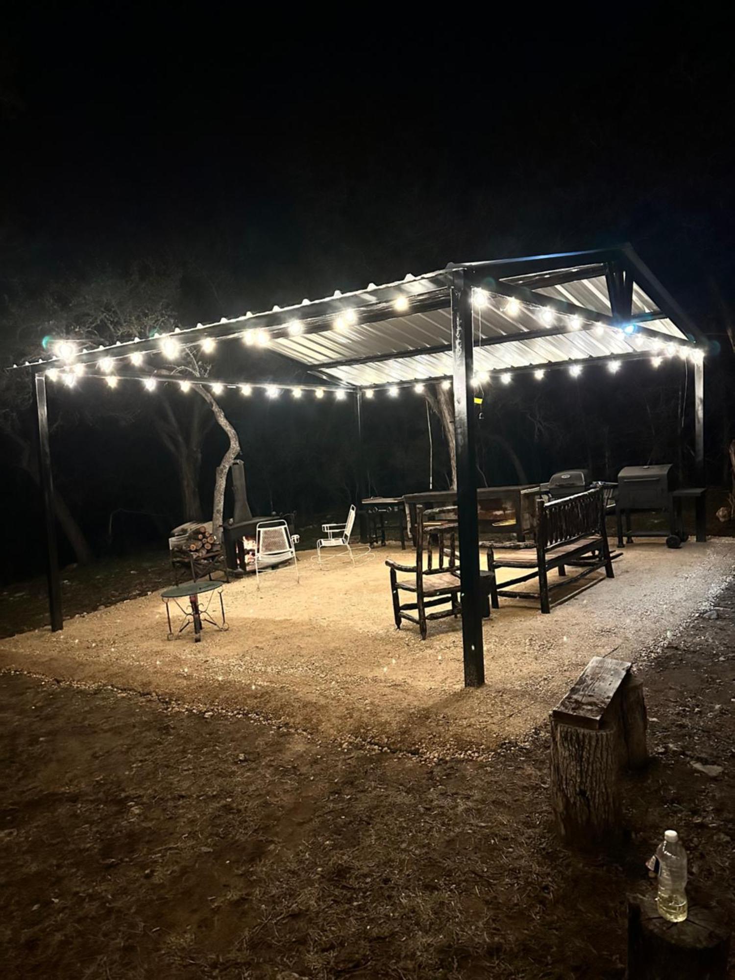 Tiny House - Our Little Piece Of Paradise Lakehills 외부 사진