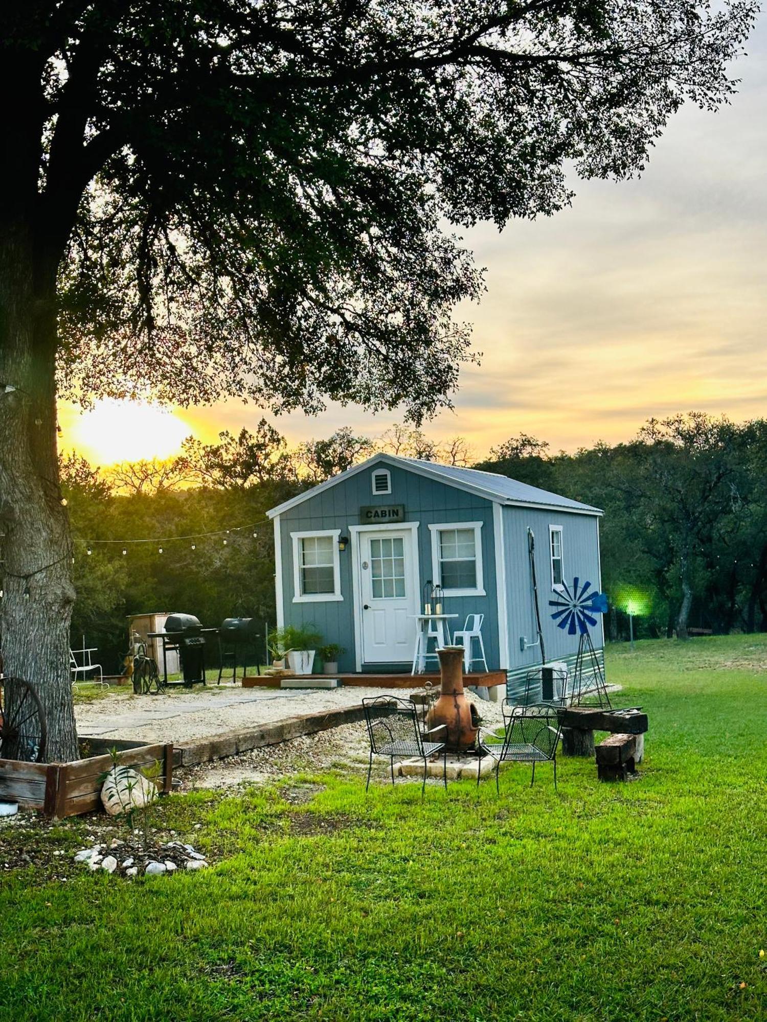 Tiny House - Our Little Piece Of Paradise Lakehills 외부 사진