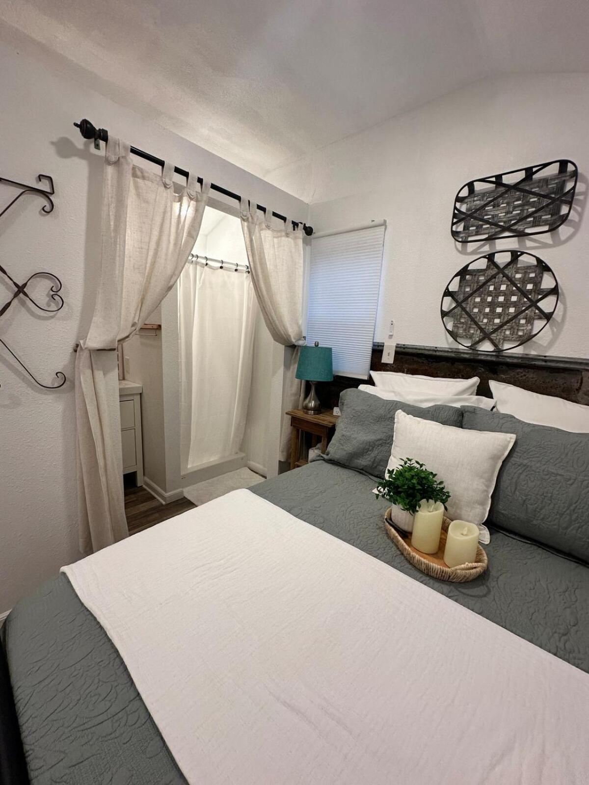 Tiny House - Our Little Piece Of Paradise Lakehills 외부 사진