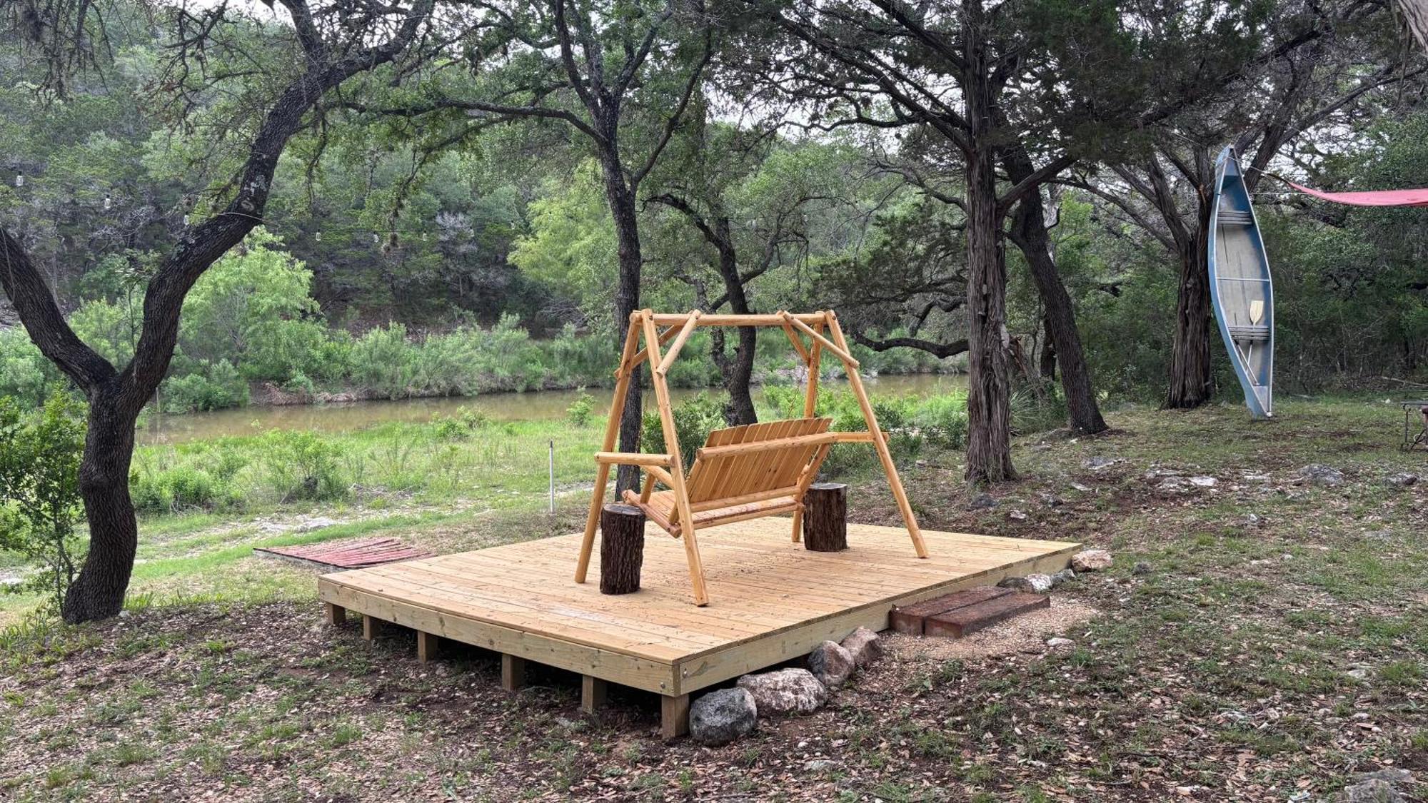 Tiny House - Our Little Piece Of Paradise Lakehills 외부 사진
