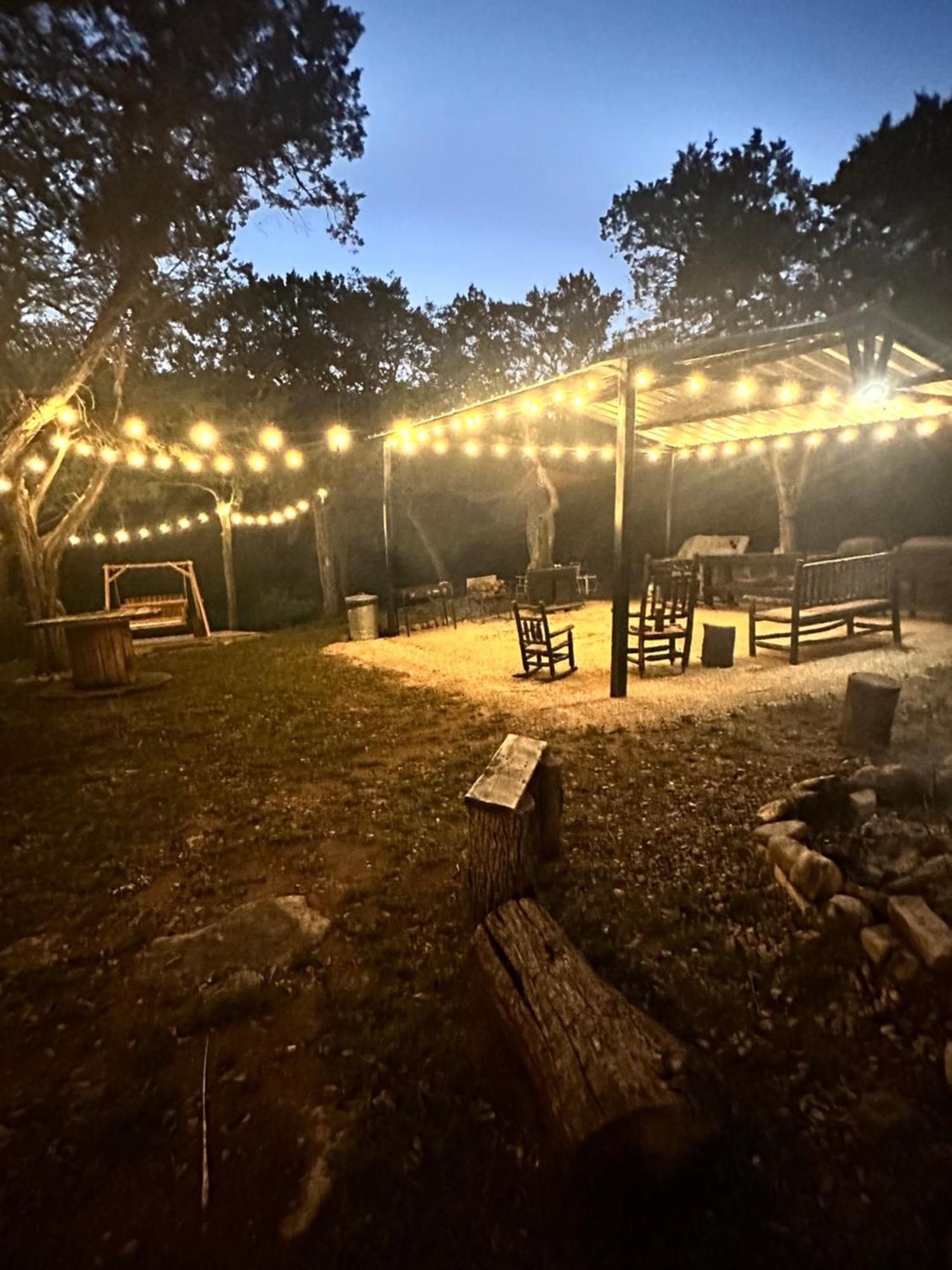 Tiny House - Our Little Piece Of Paradise Lakehills 외부 사진
