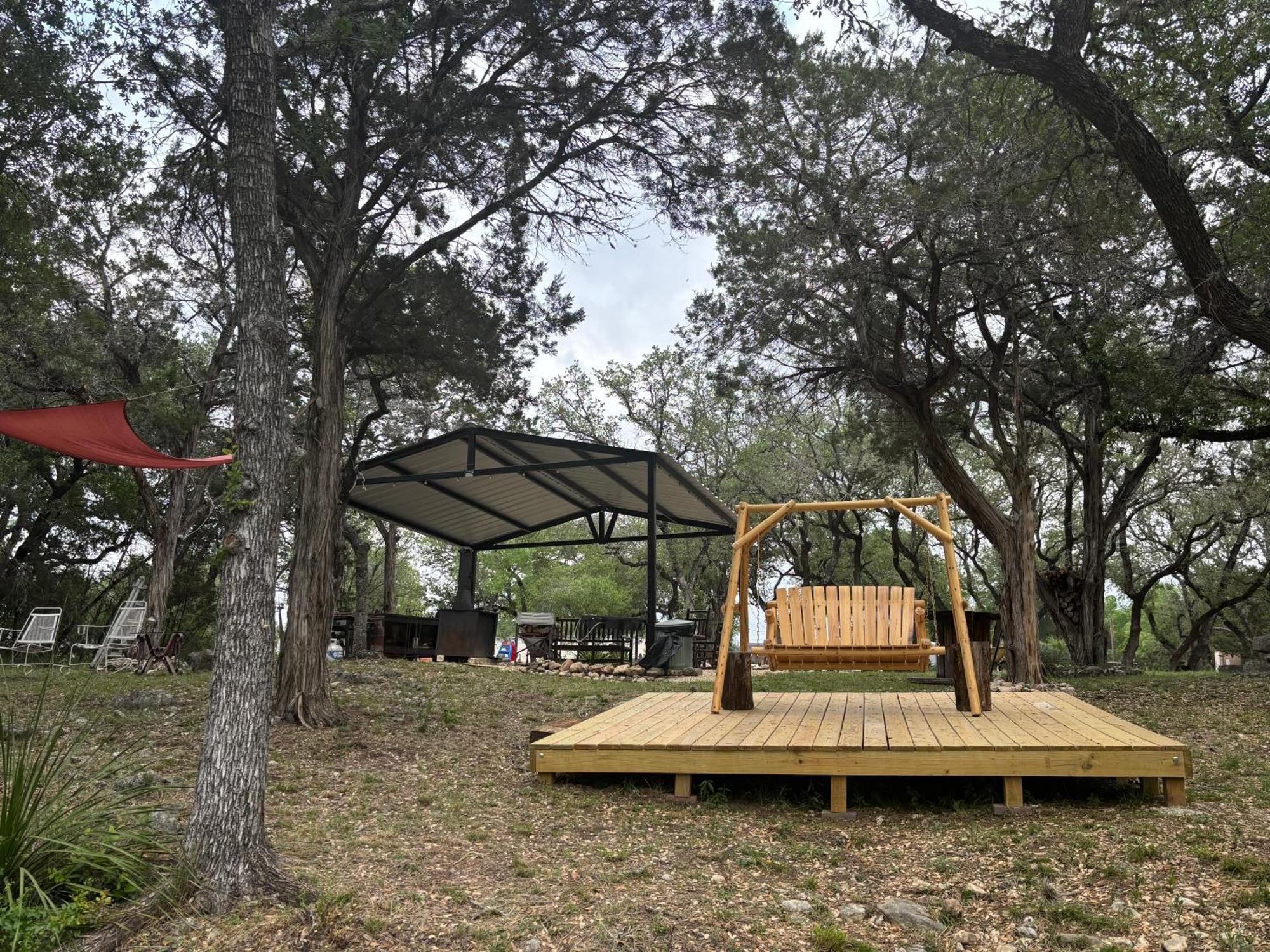 Tiny House - Our Little Piece Of Paradise Lakehills 외부 사진