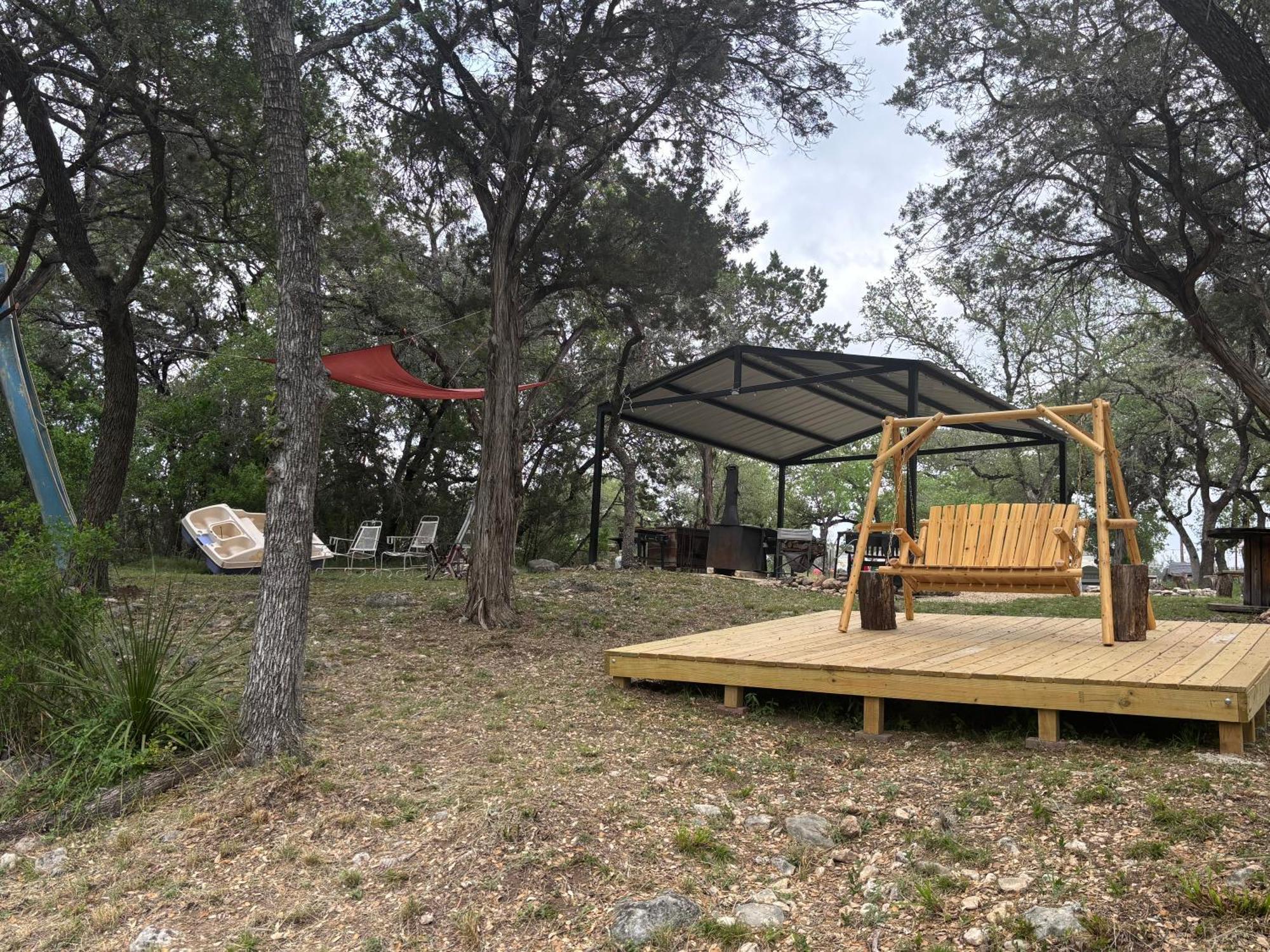 Tiny House - Our Little Piece Of Paradise Lakehills 외부 사진